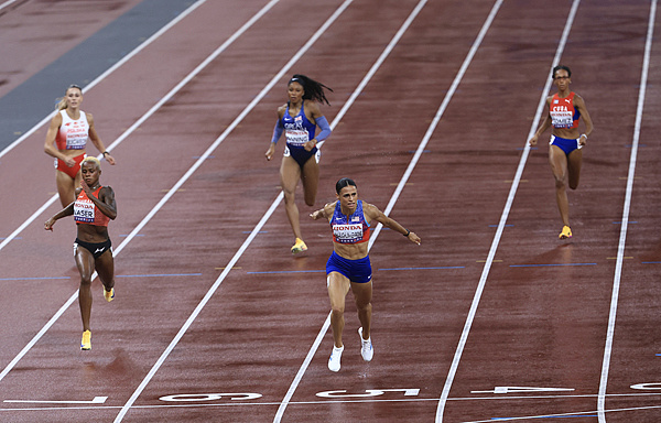 蹴而就, 麦克劳克林 蹴而就, 麦克劳克林